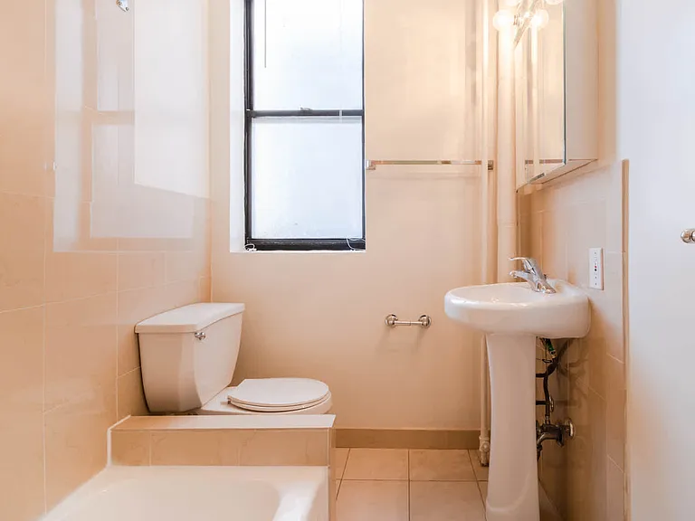 228 W 71st St #5B — Photo 23