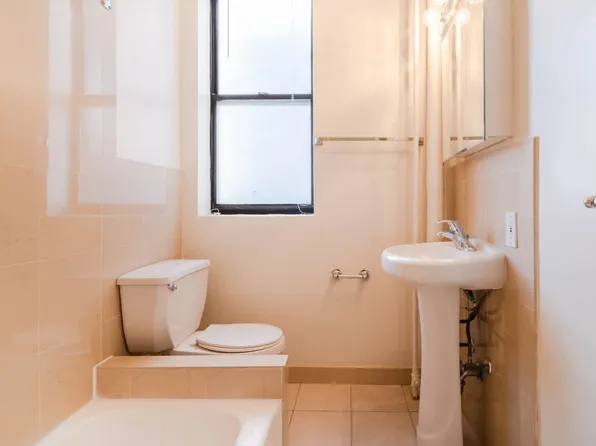 228 West 71st Street image 22 of 40