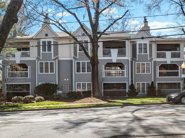 239 Oakwood Ct Building 239, Winston Salem, NC 27103