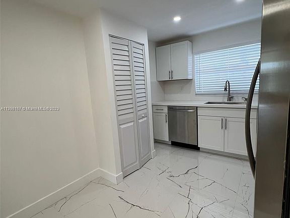 3rd image of 9521 Sunrise Lakes Blvd APT 204