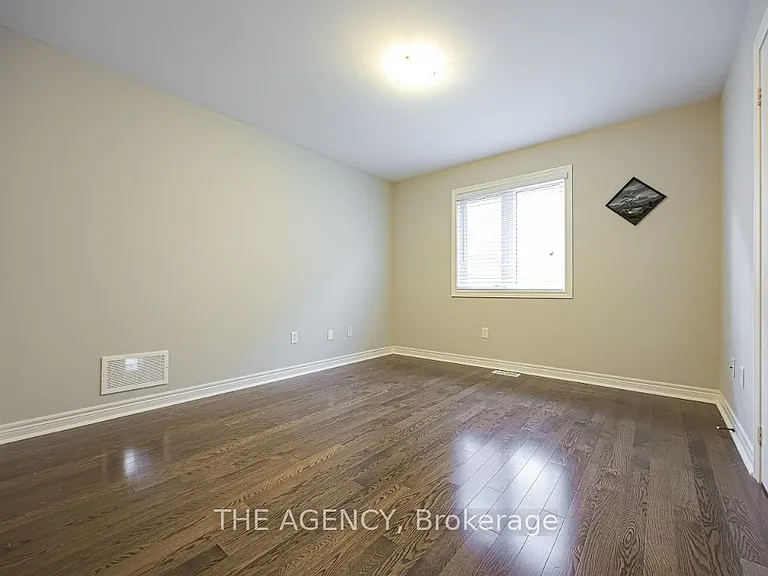48 Tonner Cres — Photo 34