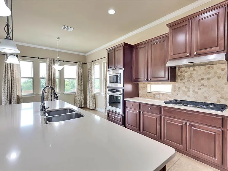 15012 Iveans Way — Photo 9