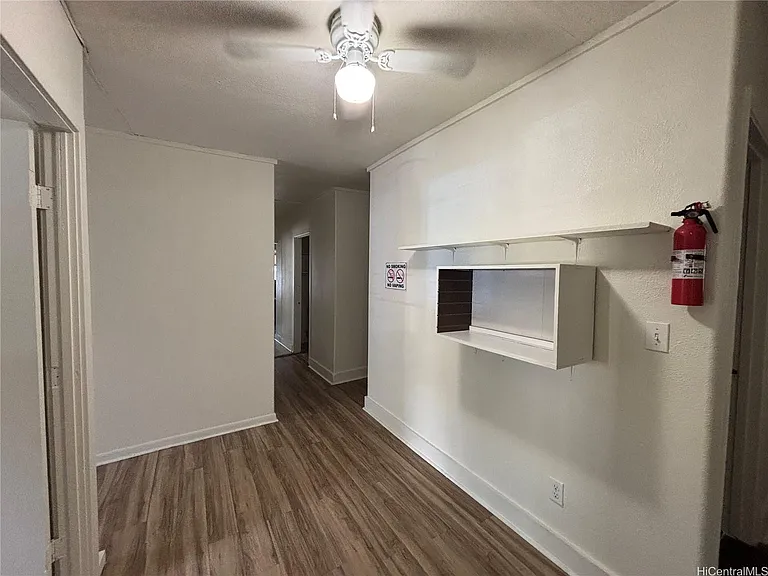 1904 University Ave — Photo 7