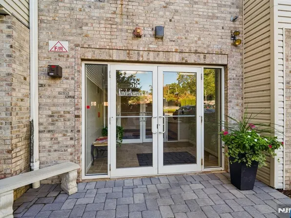 58 Kinderkamack Rd APT 23, Emerson, NJ 07630