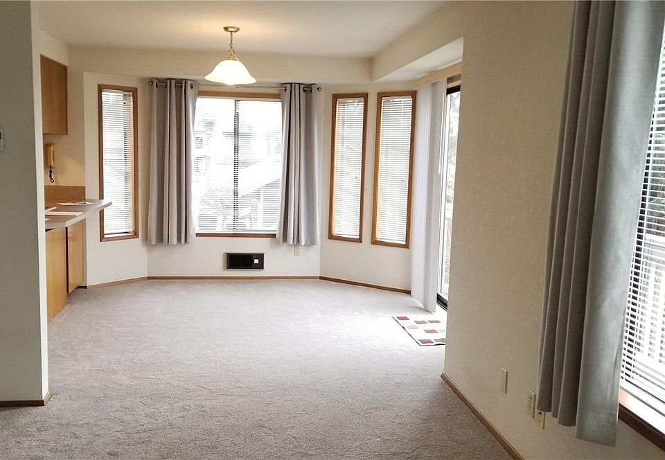 2nd image of 11413 NE 88th St #3