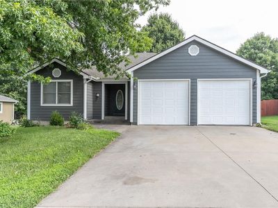 1745 Finch Dr, Tonganoxie, KS, 66086