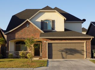 6184 E Pontiac Way, Fresno, CA