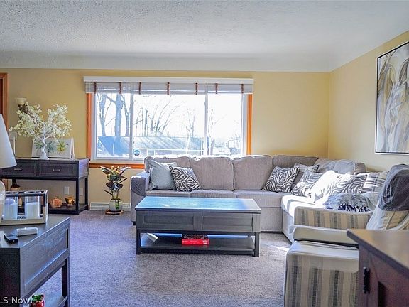 4th image of 4769 Cherimoya Ave