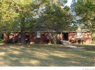 16160 Hackberry Rd, Henryetta, OK 74437