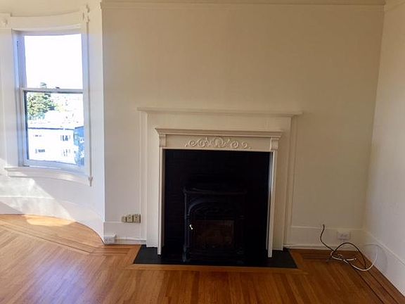 4th image of 729 Waller St
