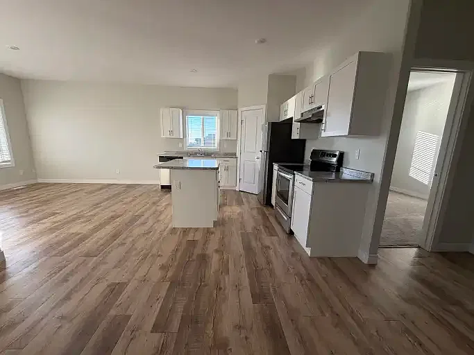 3 bed, 2.0 bath, $1,800 — Photo 3