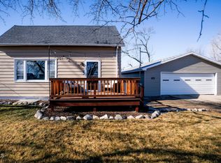 504 N 3rd Ave, Wimbledon, ND 58492
