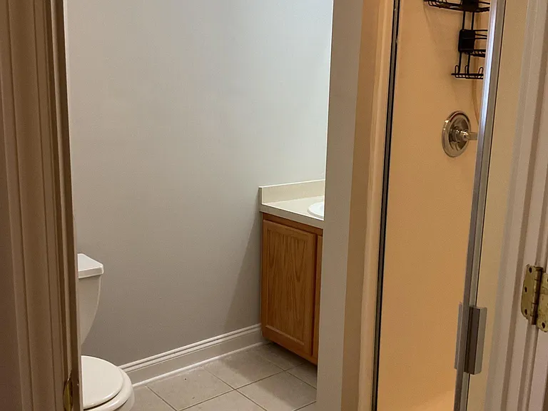 121 Westchester Cir — Photo 33
