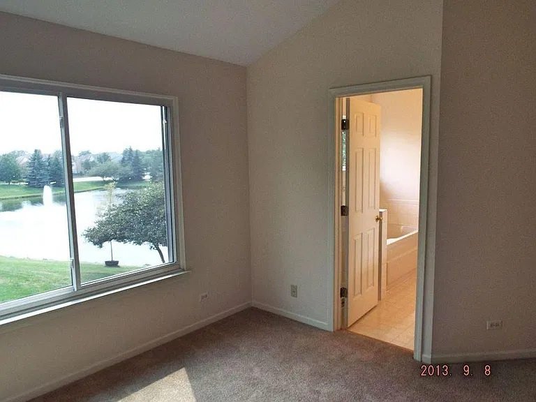 3091 Autumn Lake Dr — Photo 10