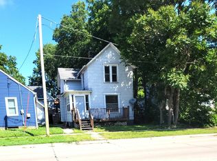 626 W 6th St, Waterloo, IA 50702