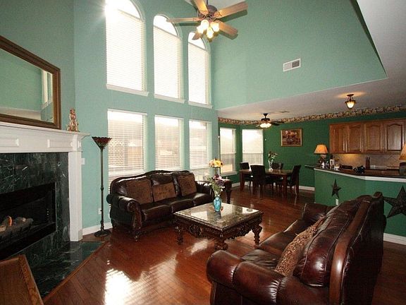 5th image of 1305 Meadow Cove Ct