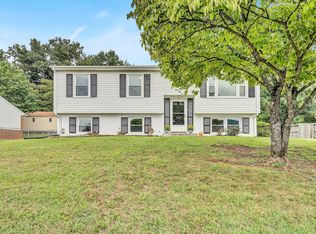 3054 Woodway Rd, Roanoke, VA 24014