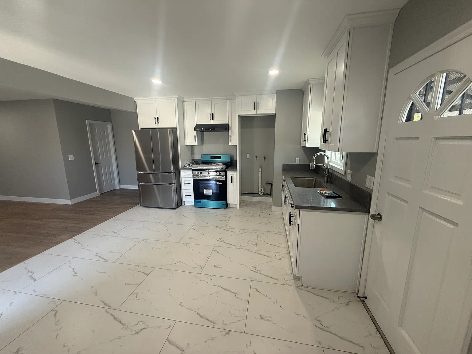 2 bed, 1400 sqft, $3,000 — Photo 4