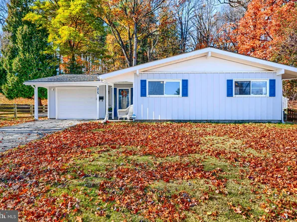 215 Greenview Ave, Reisterstown, MD 21136