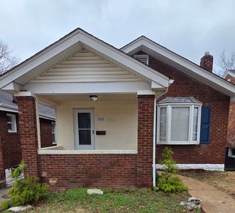 7022 Greenway Ave, Saint Louis, MO, 63121