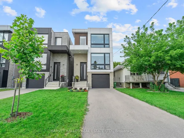 32 Albright Ave, Toronto, ON M8W 1X1