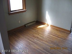 4th image of 242 Linden Ave