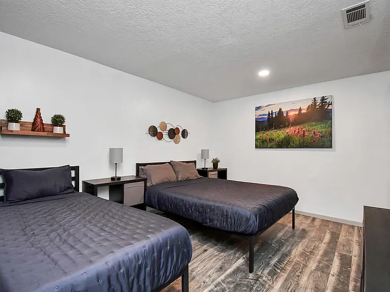 15711 Creekhaven Dr — Photo 33