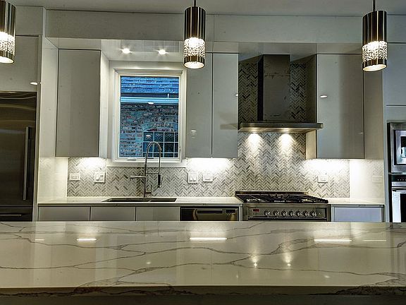 3rd image of 2315 W Armitage Ave #1