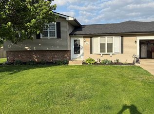 830 S Maple St, Virginia, IL 62691