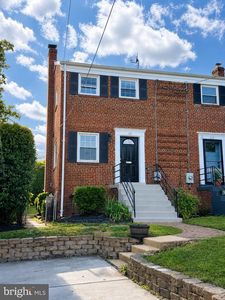 115 S Iris St, Alexandria, VA, 22304