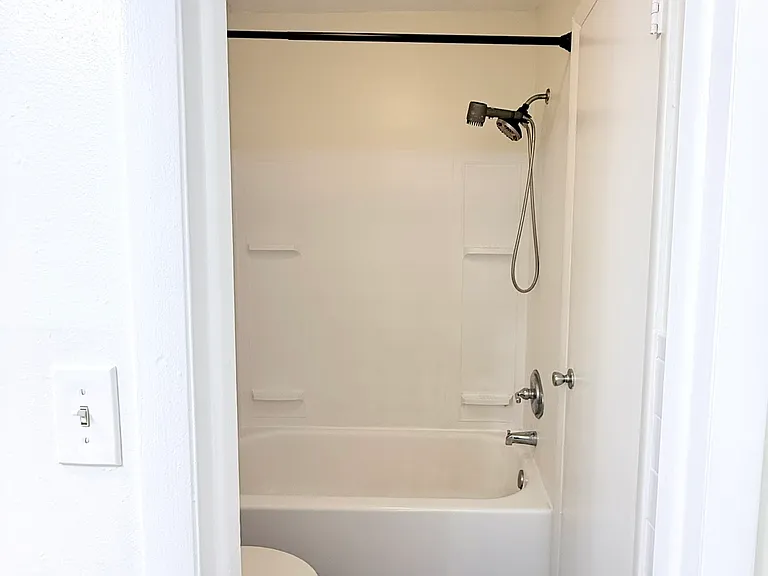 2207 S Carolina Ave — Photo 27