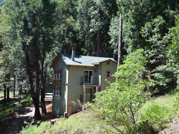 3261 Mountain Lake Dr, Pollock Pines, CA 95726