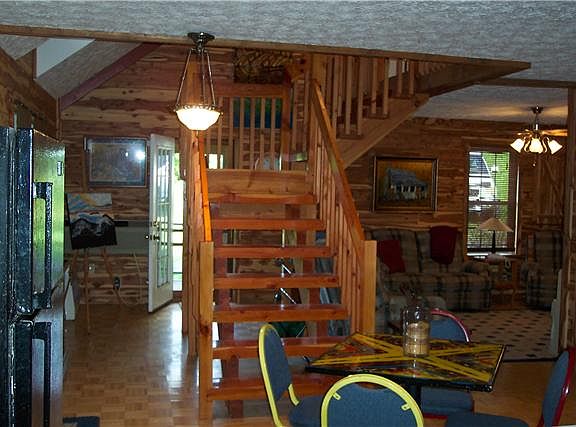 3rd image of 185 Forrester Ln