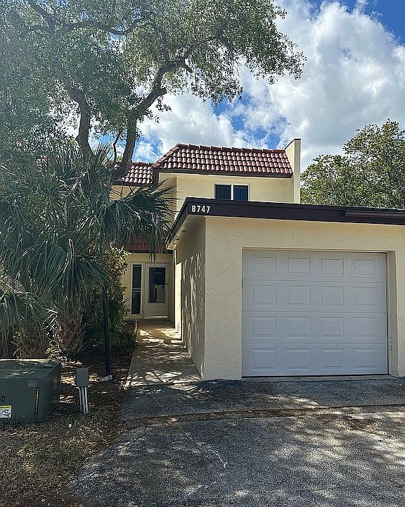 1st image of 8747 Seagrape Ct
