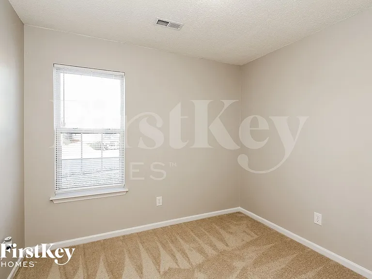 1604 Black Diamond Ct — Photo 12