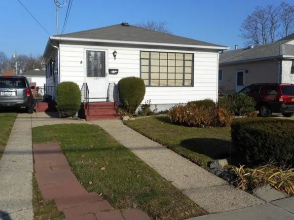 233 Midland Ave, Staten Island, NY 10306