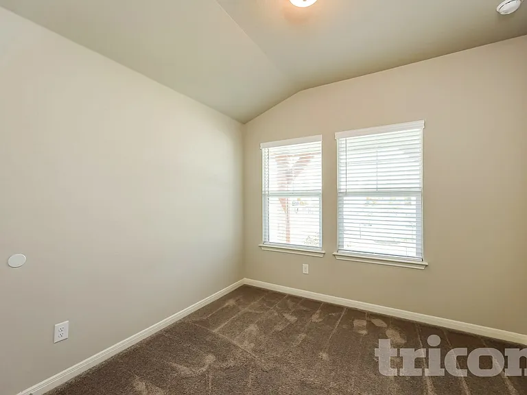 13619 Emerson Way — Photo 10