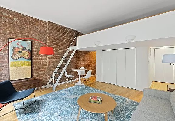 2nd image of 56 W 82nd St APT 8