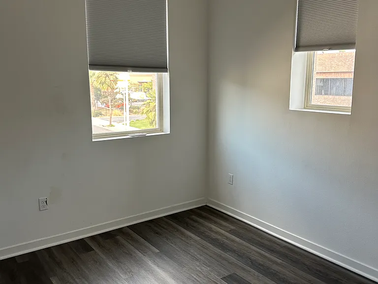 1042 Split Ct — Photo 16