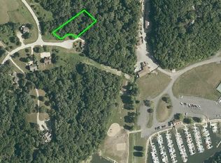 3 Waterford Dr, Galena, IL 61036