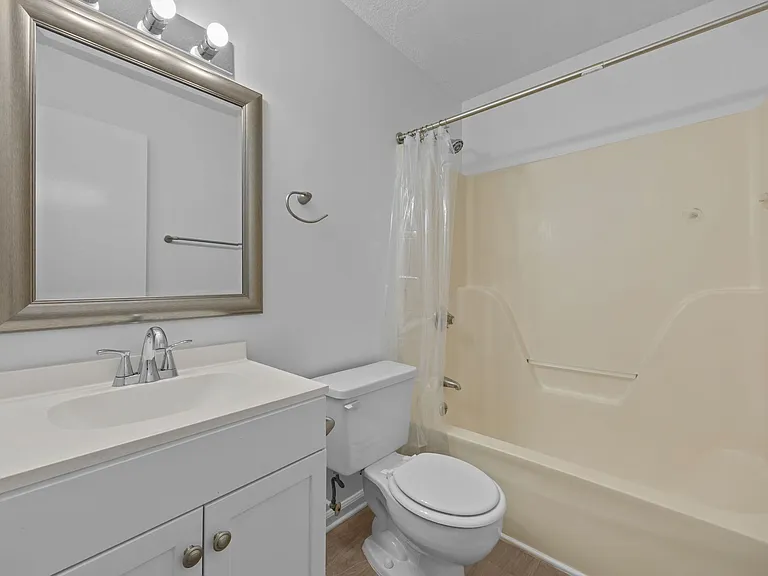 1011 Camden Ave — Photo 6