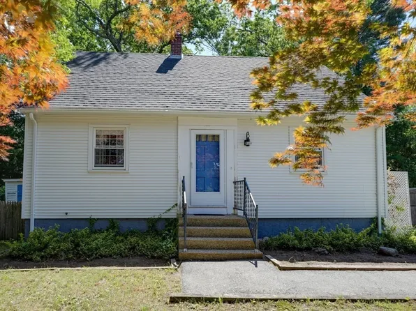 22 Willis Lake Dr, Sudbury, MA 01776