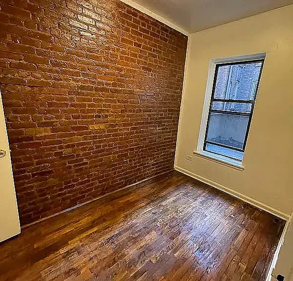 226 E 29th St #2C — Photo 6