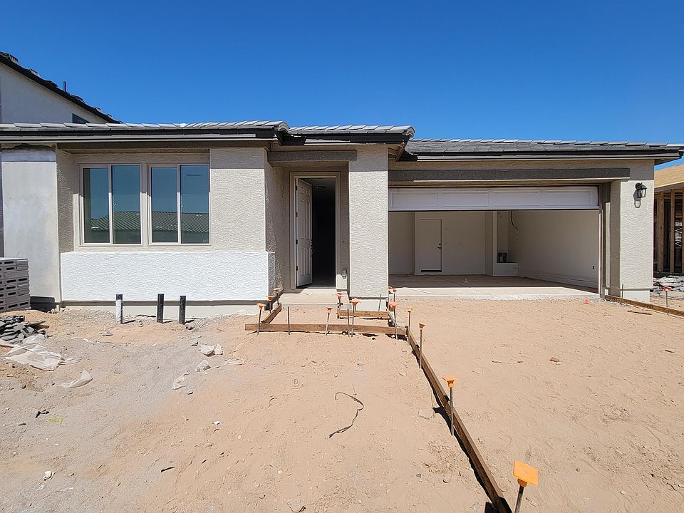 1st image of 1902 E LARIAT Avenue