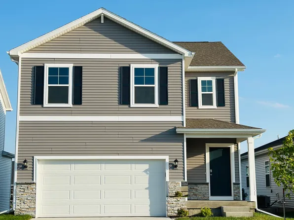 1266 NW Williamsburg Ln, Waukee, IA 50263