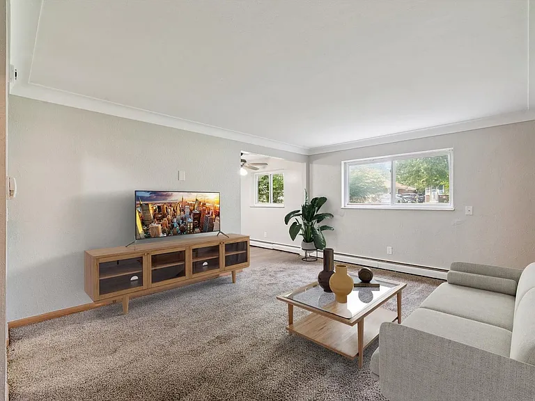 1733 Christian Ave #2 — Photo 4