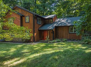 3240 E Hazelwood Dr, Vincennes, IN 47591