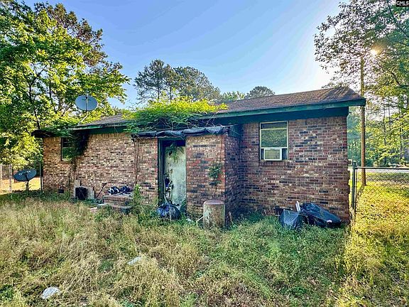 5th image of 42 Sugar Hill Dr