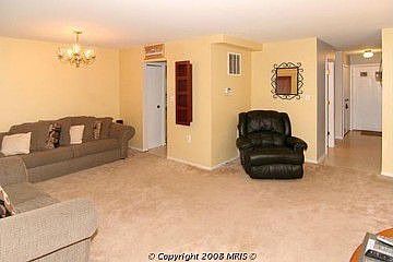 3rd image of 15747 Millbrook Ln