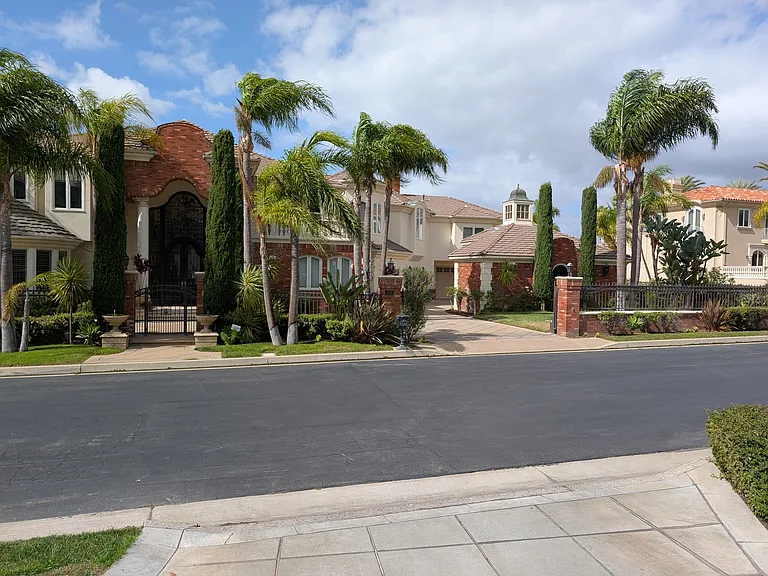 5051 E Copa De Oro Dr — Photo 4